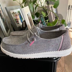 Hey Dude shoes. Black confetti size 9